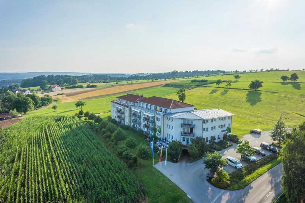 Seehotel Zur Hopfenkönigin Spalt Exterior foto